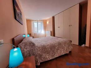 Mountain and Iseo Lake Mountain Lake Iseo Hospitality - Image 3