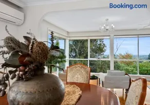 BerwickHills Stylish 3 BdrmHome *Free Wifi*NetFlix - Image 3