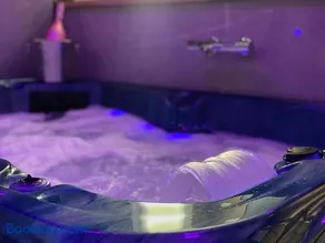 Appartement Jacuzzi - Image 1