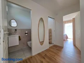 Rez-de-chaussée complet dans une maison contemporaine - Image 2