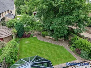 5 Bed in Cheltenham oc-94643 - Image 2