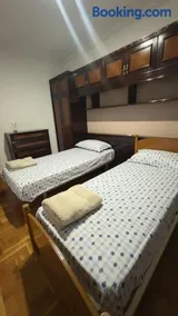 Habitación Luminosa a 10 minutos del centro y San Fermín - Image 3