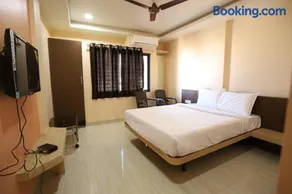 Hotel Pride Executive - Image 2