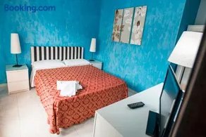 Sant'Antonio Garden Rooms Apartments - Image 3