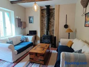 Ceps Cottage sleeps 6 with free wifi near the river - Image 1