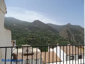 Escapada en la sierra, vistas y relax total - Image 1