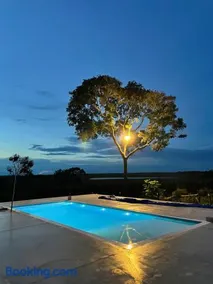 Casa de campo exclusiva com piscina, fire pit e vista para lagoa - Image 3