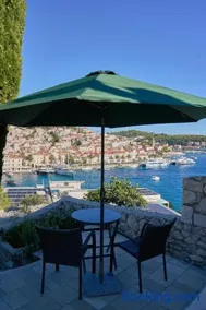 Peaceful Old Town Apartment with Sea and Sunrise Views - Image 1