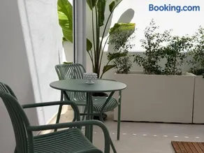 Bimaris Luxury Suites - Image 1