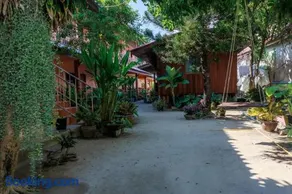 Best Beach Bungalows - Image 2