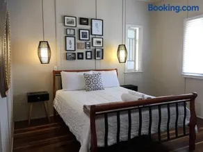 DuknWilla Beach Cottage - Image 3