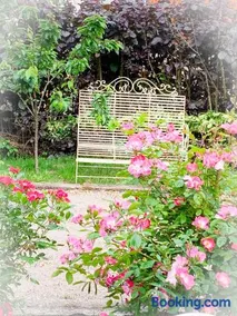 Isabelle's Rosegarden - Image 1