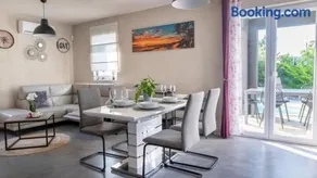 Luxury Villa Exclusive by Villas Guide - Image 3