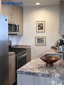 30 PCT OFF!! Limited Time! Malibu Ocean Wave with King Bed, Walking to Beach and Hiking - Image 2