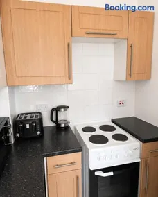 2BR Mariners Stay - Newhaven - Image 3