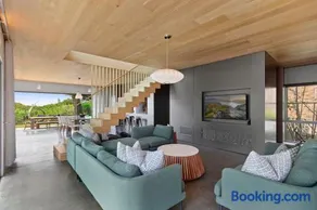 88 SUD Architectural Beachfront Luxury with Pool - Image 3