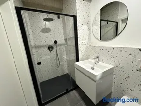 Luxury Apartment with Parking in Trenčín - Image 5