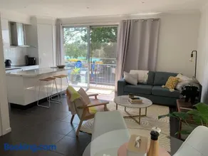 Lakeside Dreaming Wifi Netflix Full Air Con - Image 1