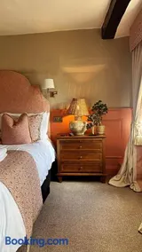 Worlington Hall - Image 2