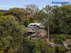 Equanimity Luxurious tranquil Kangaroo Valley home - Image 1