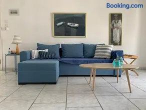 Blue Maison - Image 1