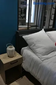 Good Vibes Room - Image 2