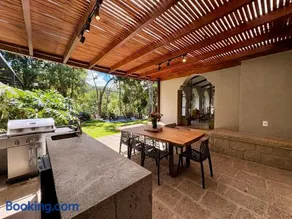 Casa 13 Floresta Boa Vista - Casa Espetacular com 6 Quartos e Arquitetura Única - Image 4