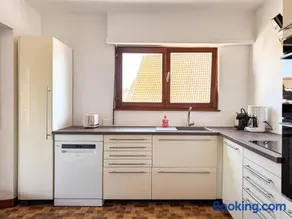 Spacious 4 bedroom I Terrace I Parking - Image 3