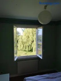 appartement avec terrasse et jardin - Image 4