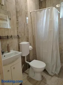 Kaptárkő Apartmanház - Image 5