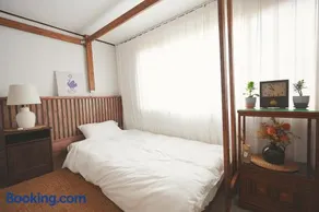 Stay MARU Seoul 3BR Line 2 near Gangnam KSPO Dome and Lotte World Tower - Image 3