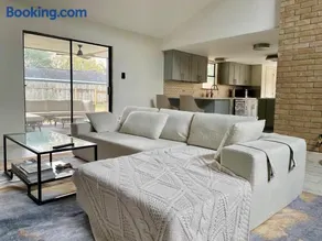The Snug Retreat - Image 1