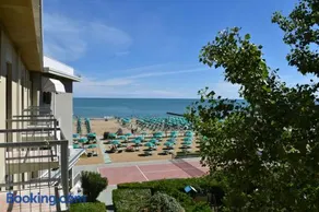 Hotel Janeiro Frontemare - Image 1