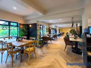 Blissful Corner Lodge Great Ayton Yorkshire with hot tub and onsite bistro - Image 5