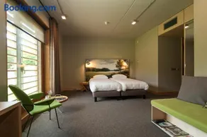 Golf Lodge - Image 5