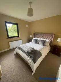 Traditional Style 3 Bed Home in Dundrum Tipperary - Image 5
