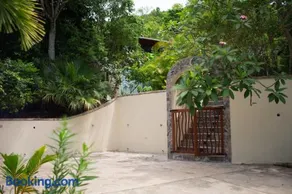 New Moon Escape - Affordable, Private Cottage with a Pool, WIFI and AC - Image 4