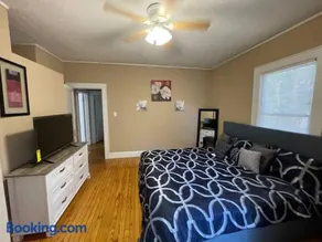 Sleeps 6, 3BR House, Fenced Yard, Pets Welcome - Mins to Motor Speedway - Image 2