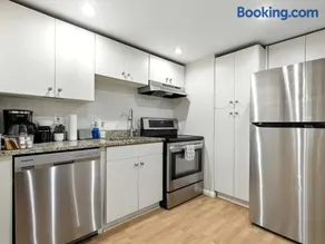 Walk to METRO Quiet 1BR Near Rock Creek Park - Image 2