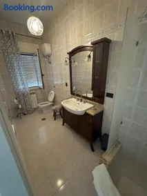 rosy house - Image 5
