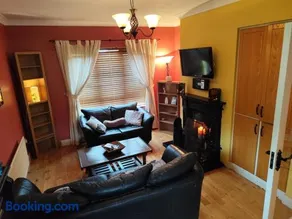 Cozy House, Castlebar Town, near to Westport, Achill & Clifden - Image 3