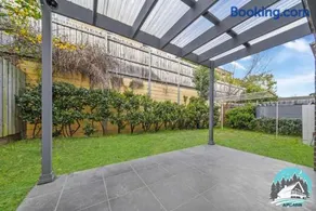 Spacious 4BR Yard Retreat - Image 4