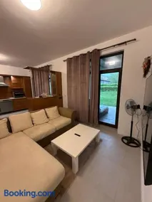 Spacious 4-Bedroom Townhouse in Green Life Resort - Image 3