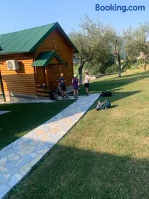 Holiday House by The Lake - Image 2
