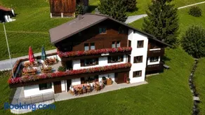 Attraente appartamento adatto alle famiglie con barbecue e terrazza | Vista sulla montagna | Sono ammessi animali domestici - Image 1