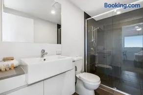 Salt Apartments Unit 16, 12 Bright Place, Birtinya - Image 5