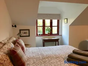 Secret Garden Cottage - Image 3