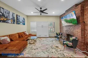 Free Parking -2BR,2Bath, 4Beds, Sleeps 6, 10 Min to NYC, 10 Min to Path - Image 4