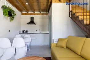 Malathro Olympus Guest House - Image 4
