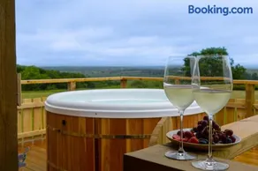 Coldharbour Cottage with Hot Tub - Image 3